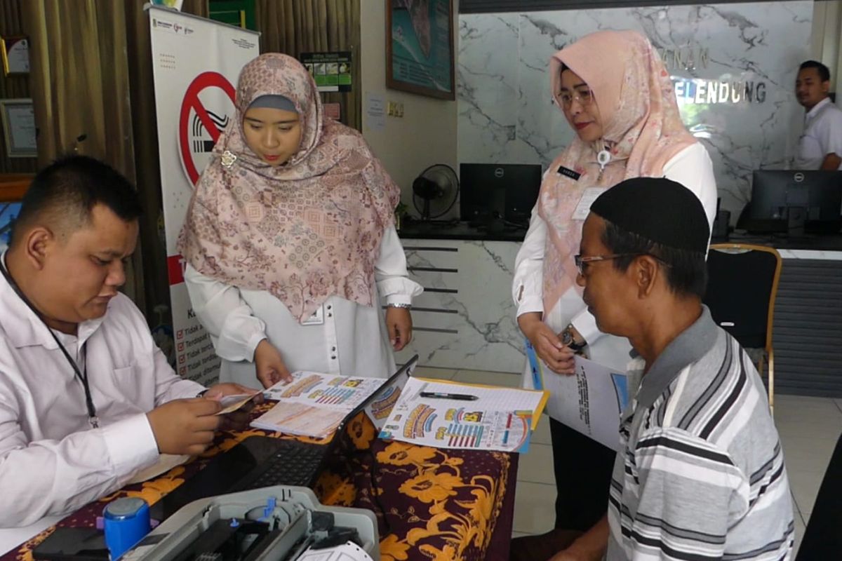 Dekatkan pelayanan, Bapenda Kota Tangerang buka loket pembayaran di Kelurahan