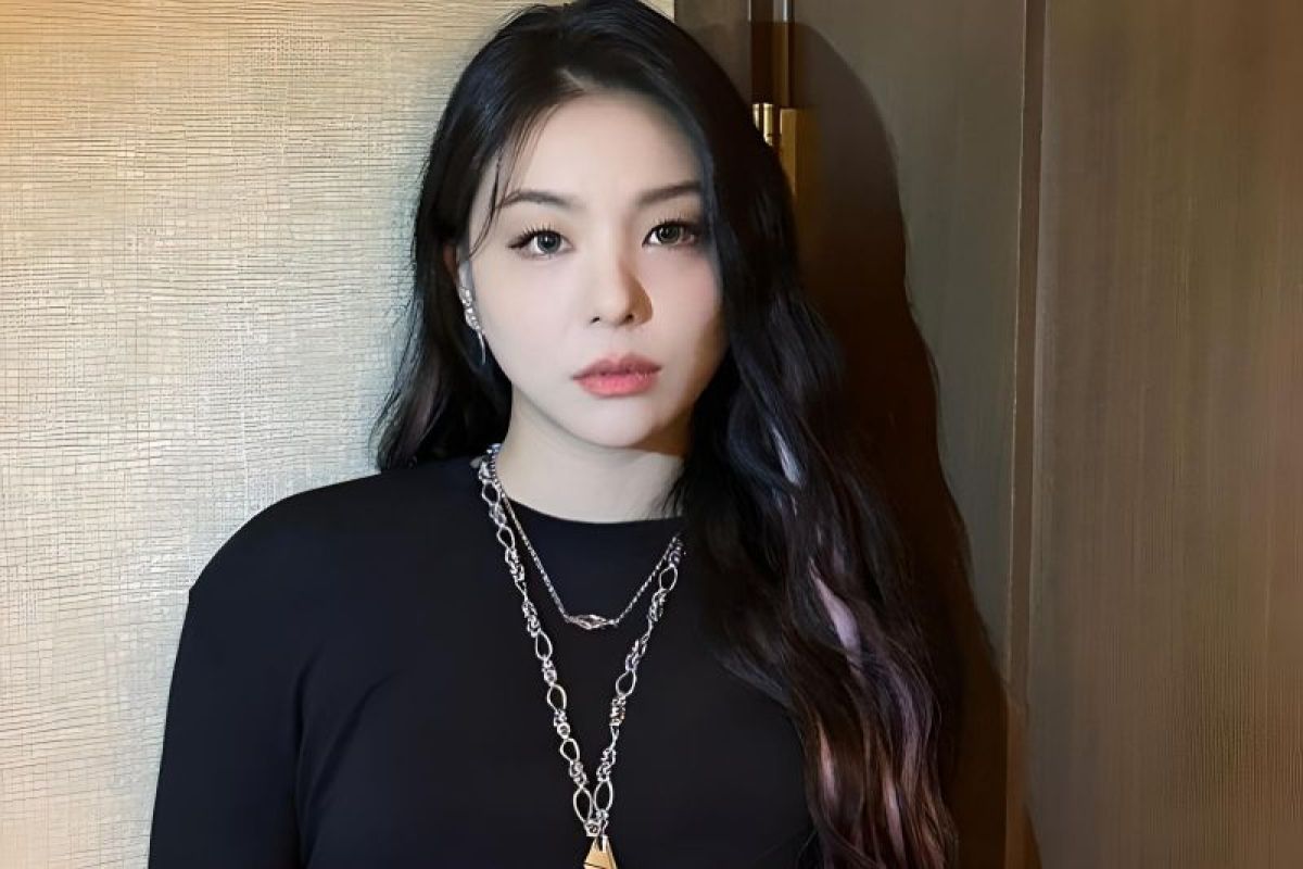 Ailee konfirmasi sedang menjalin hubungan dengan pria bukan selebriti