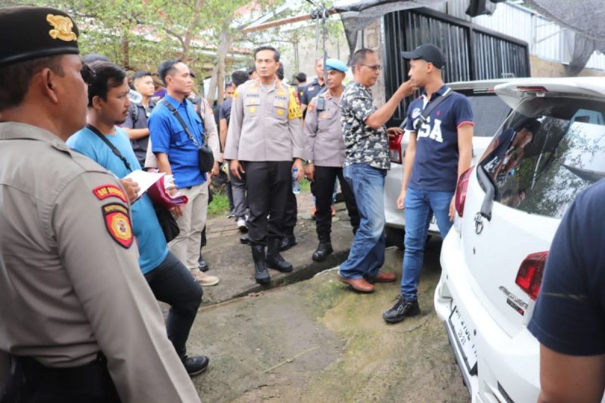 Polisi menduga 27 unit mobil di Sidetapa, Buleleng hasil penggelapan 