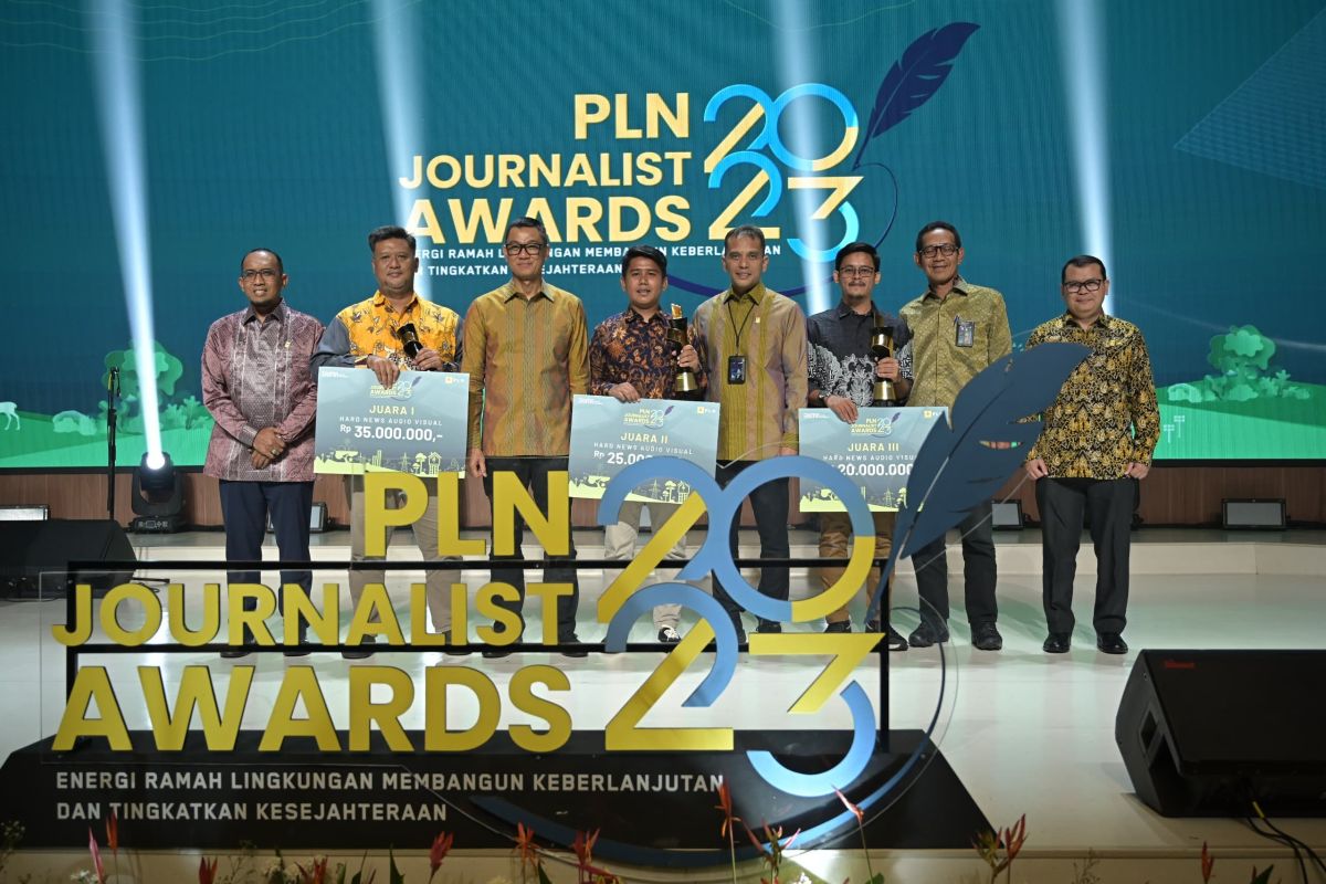 Angkat tema energi ramah lingkungan, 18 karya Jurnalistik terima penghargaan Direktur Utama dalam PLN Journalist Awards 2023