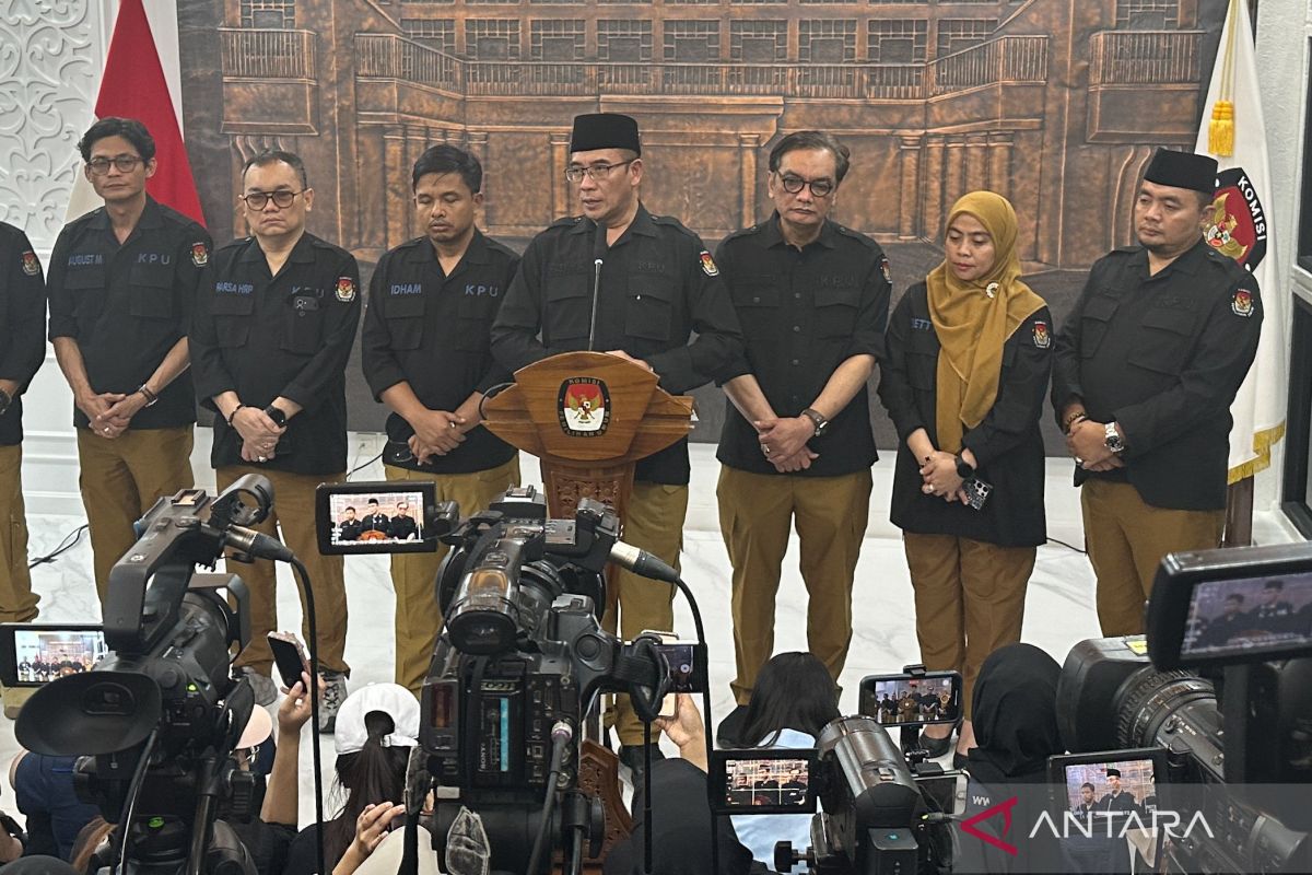 KPU meminta maaf kinerja selama Pemilu 2024 kurang memuaskan