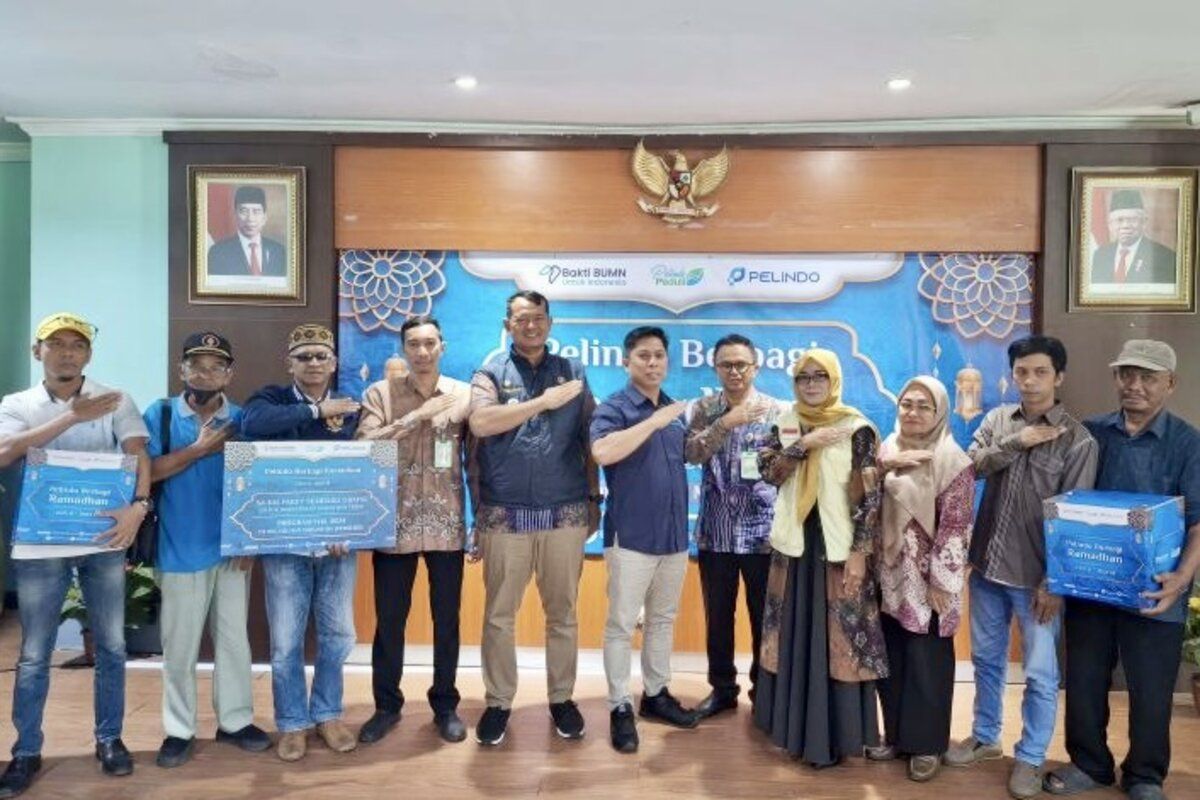 Pelindo Kalimantan menyalurkan bantuan program Ramadhan Rp1,3 miliar