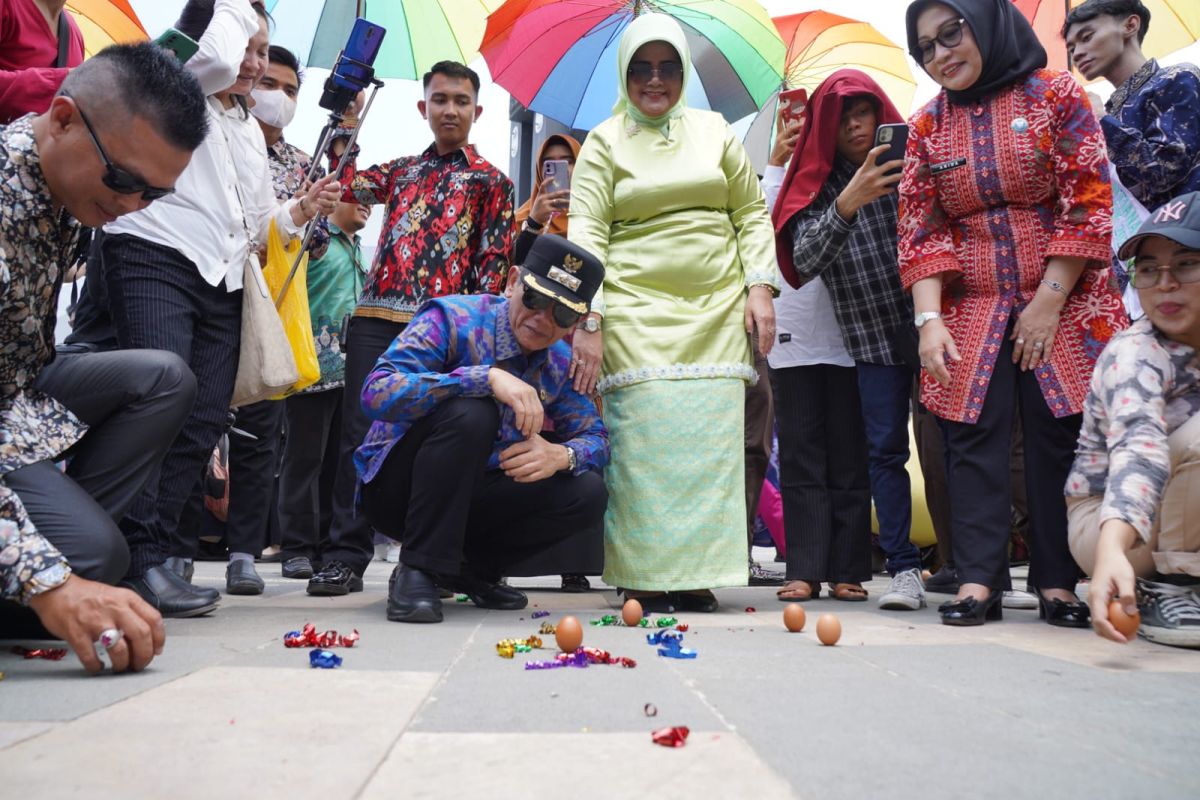 Day without shadow draws tourists to Pontianak: mayor