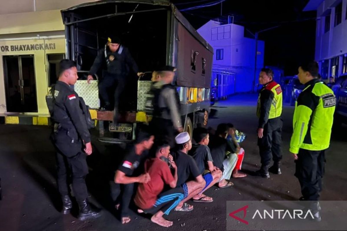 Polres Cianjur turunkan 400 personel cegah perang sarung