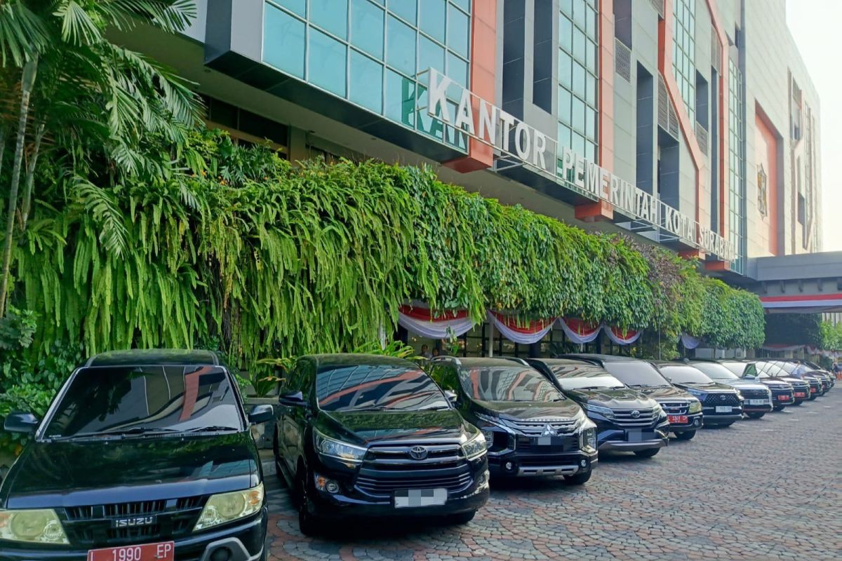 Pemkot Surabaya parkir seluruh mobil dinas mulai H-1 Lebaran