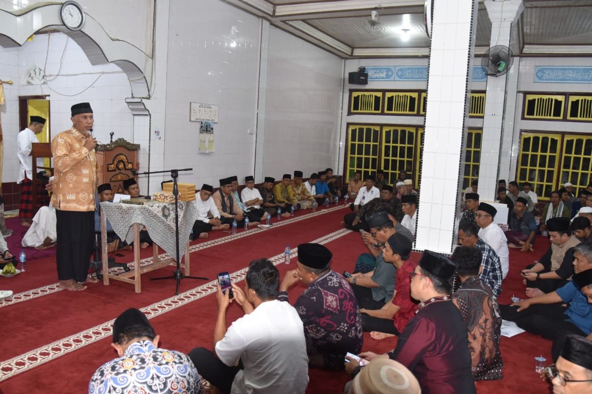 TSR Sumbar salurkan bantuan senilai Rp80 juta untuk Masjid Raya Marunggi