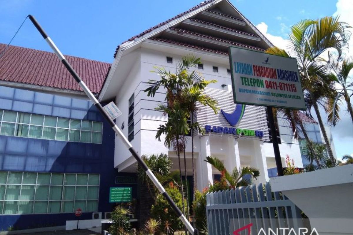 BBPOM Makassar menggencarkan pemeriksaan takjjil dan parsel