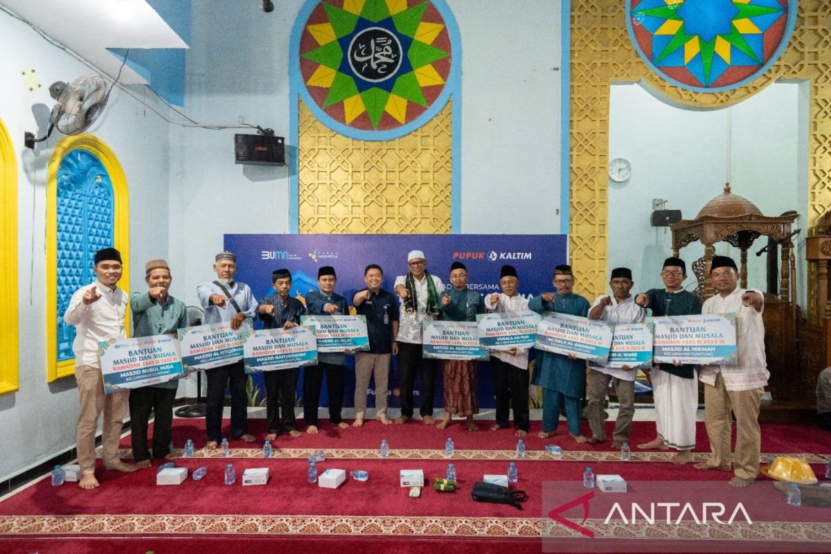Pupuk Kaltim bagikan bantuan ke 30 masjid-musala pada Safari Ramadhan