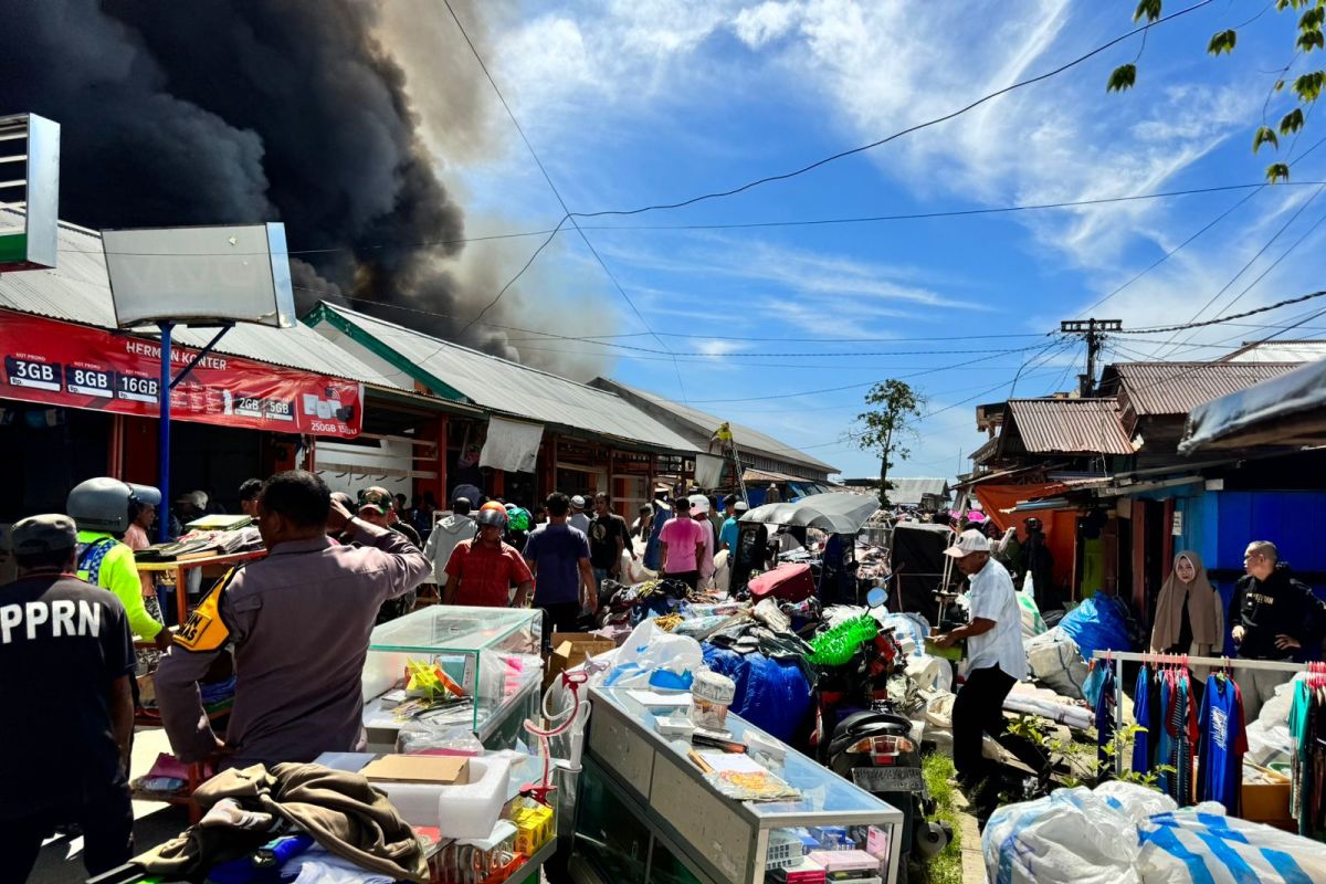 Polres Haltim sebut kerugian kebakaran Pasar Buli ditaksir Rp2 miliar