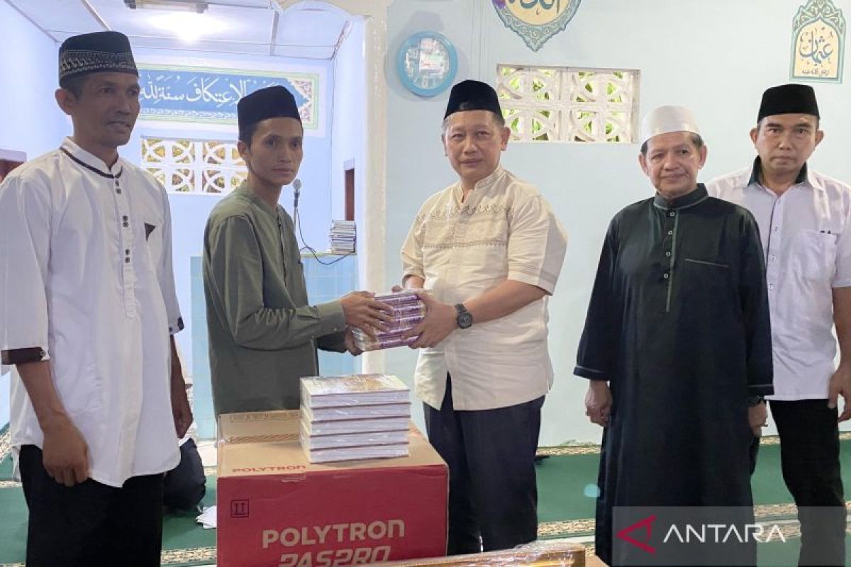 Sekda Bangka Barat ajak warga isi Ramadhan dengan ibadah dan sedekah