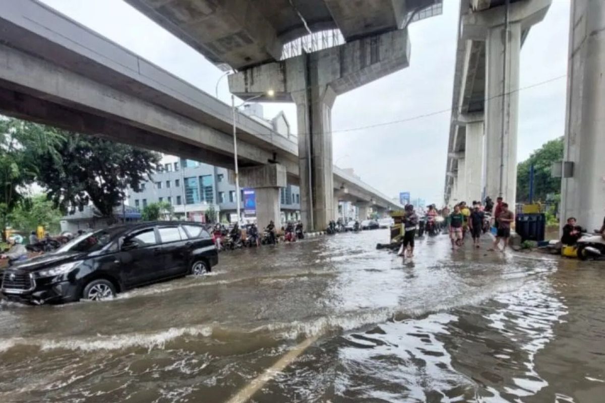 Legislator desak DKI prioritaskan penanganan banjir di Jakbar