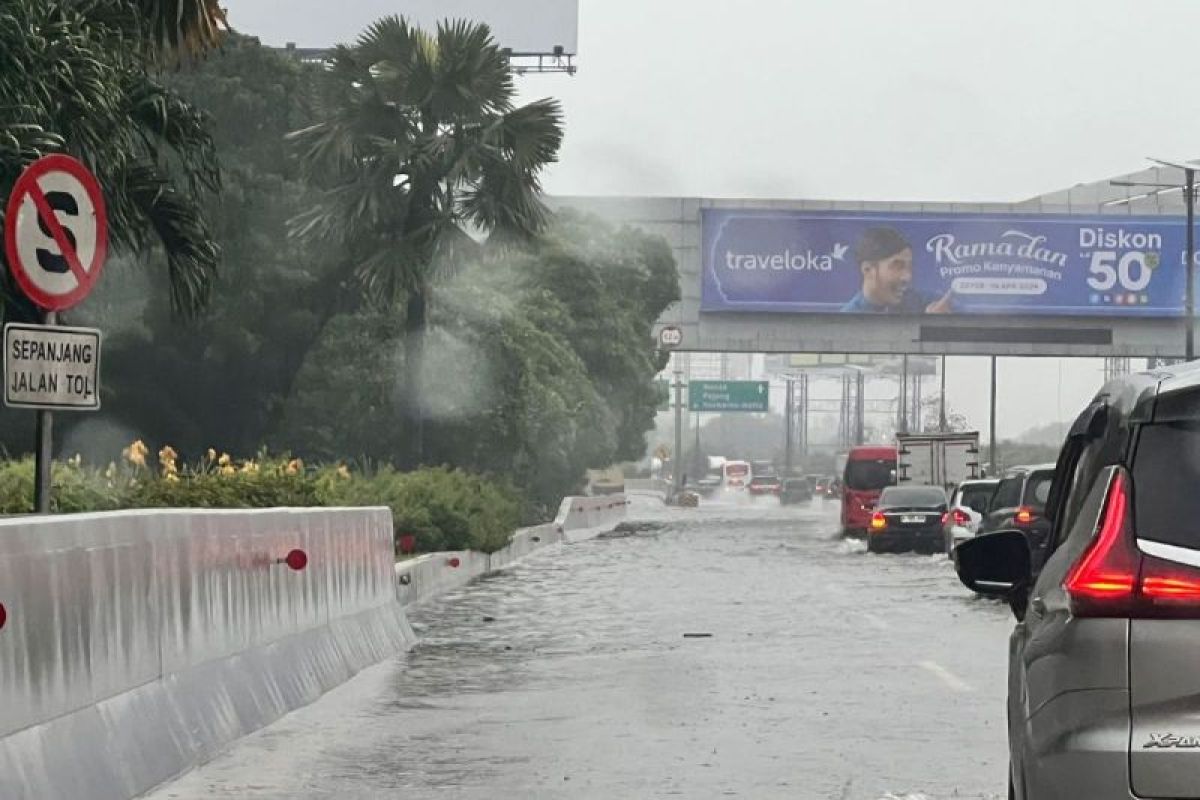 Genangan di Tol Sedyatmo, Jasa Marga lakukan tindakan penanganan