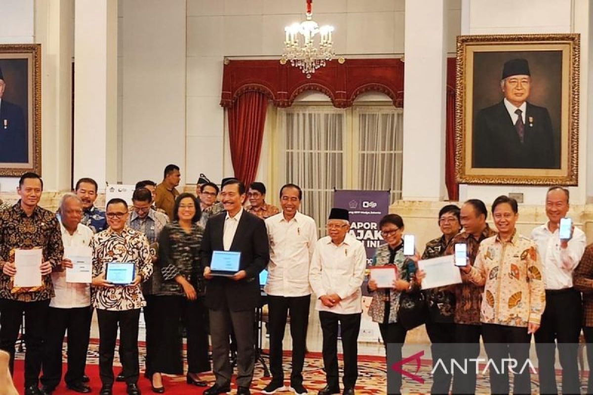 Presiden-Wapres dan para menteri sampaikan SPT Pajak di Istana Negara