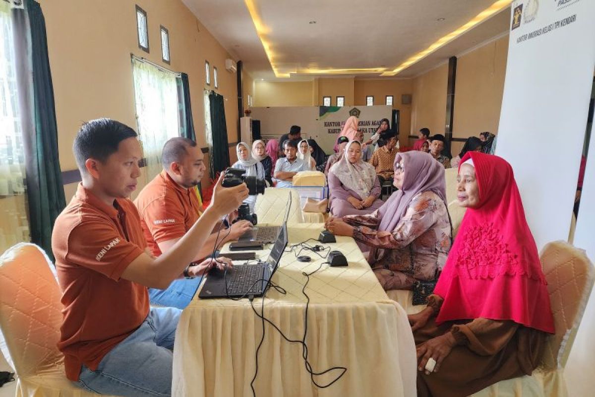 Imigrasi Kendari jemput bola pengurusan paspor CJH di Kolaka Utara