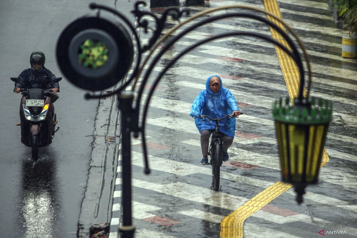 BMKG warns of potential thunderstorms in most of Indonesia's regions