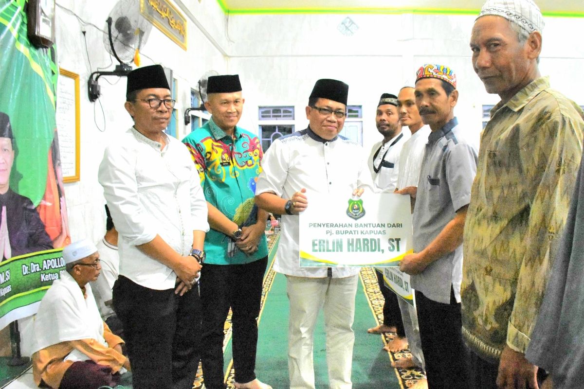 Camat di Kapuas diminta perjuangkan program prioritas kepentingan masyarakat