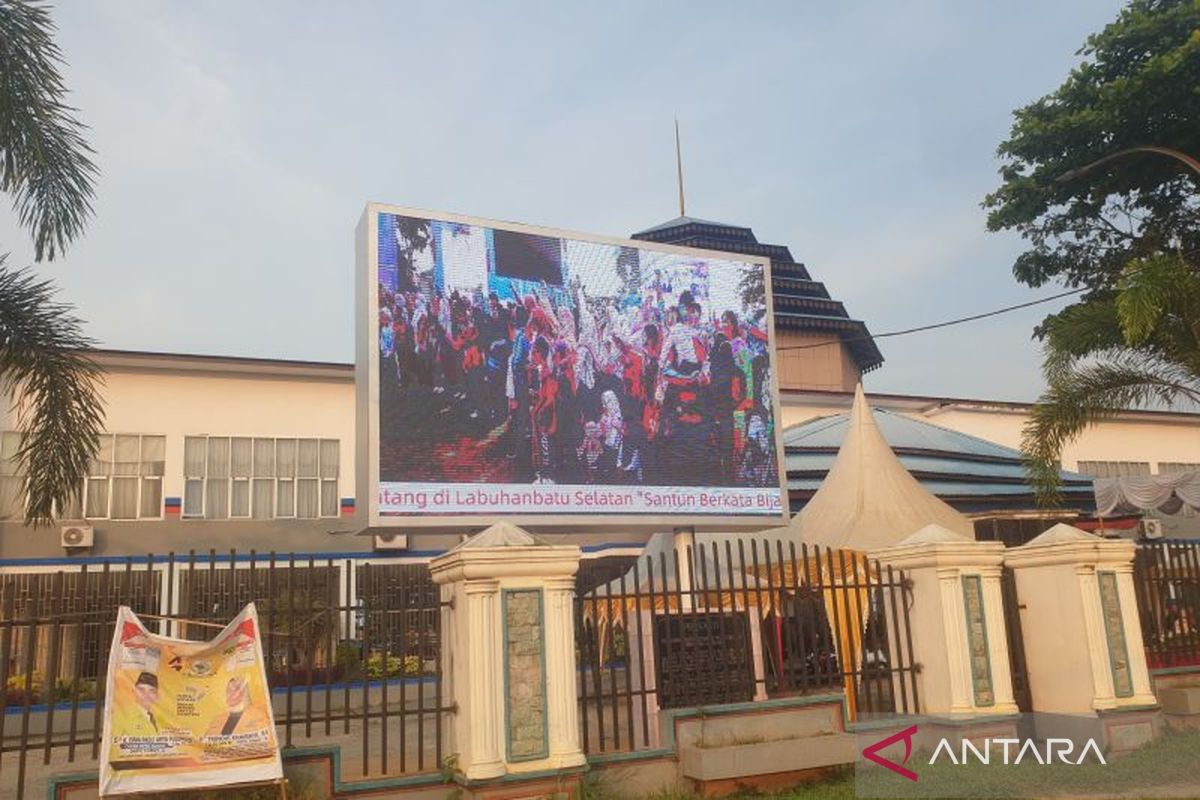 Polisi periksa proyek videotron Rp1,5 miliar di Labuhanbatu Selatan