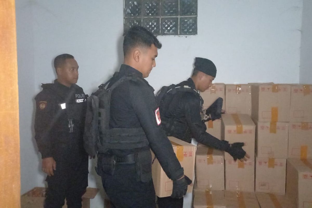 Polres Tasikmalaya-Jabar bongkar tempat penyimpanan minuman keras