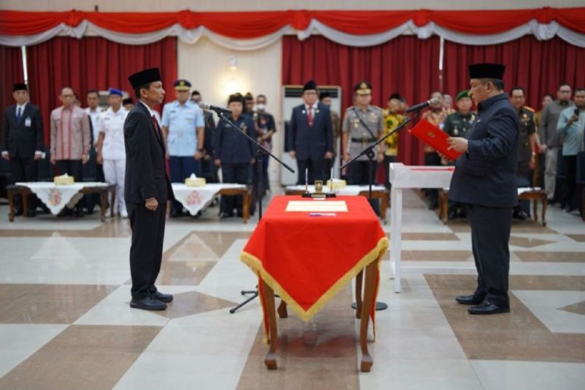 GALERI FOTO - Indra resmi jadi Penjabat Sekdaprov Riau