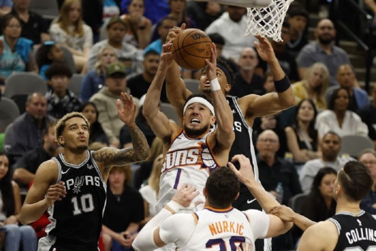 NBA: Booker-KD bantu Suns ke posisi playoff