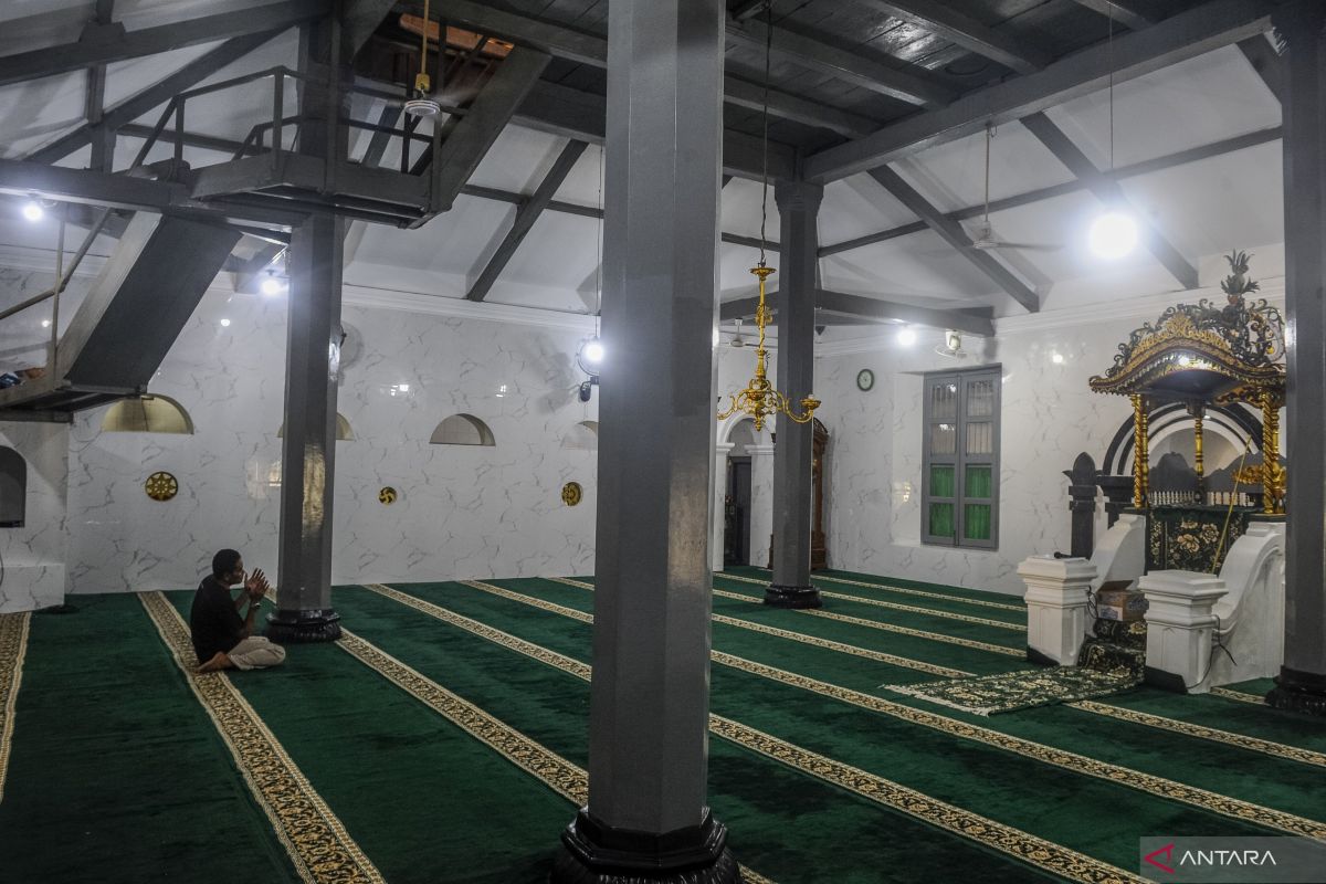 Masjid Agung AS Salafie Caringin berusia 138 tahun masih terawat