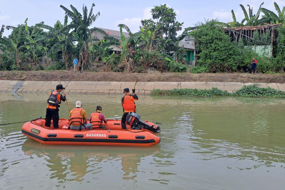 Tim SAR cari dua anak yang terseret arus Sungai Cisimeut Lebak