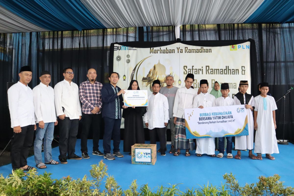 YBM PLN salurkan ratusan paket sembako dan santunan kepada mustahik di Lampung