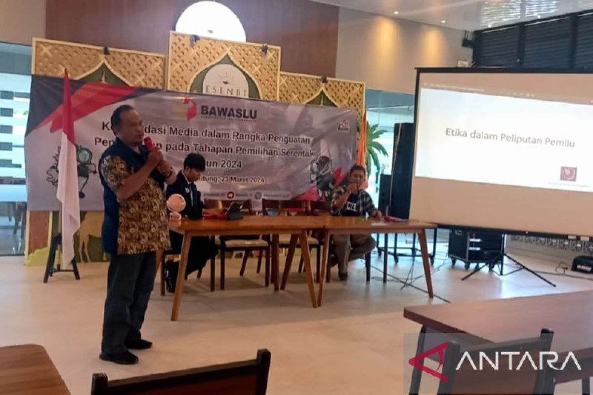 Ini paparan dua narasumber kompeten dalam konsolidasi media Bawaslu Babel