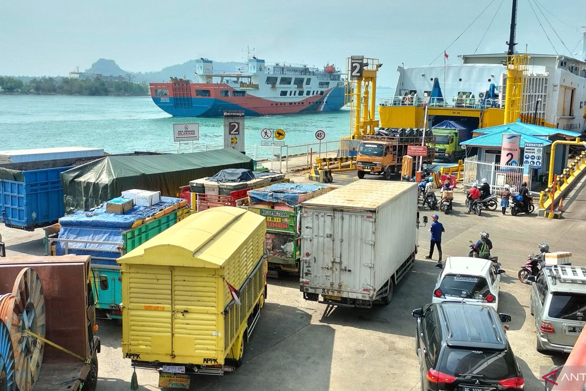 ASDP Bakauheni prepares 66 ferry ships for Eid transportation