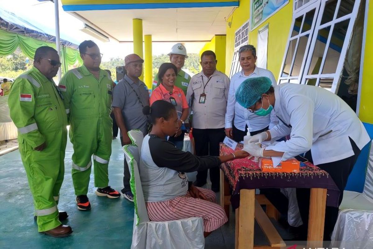 Petrogas hadirkan dokter spesialis layani masyarakat di Distrik Kayili Sorong