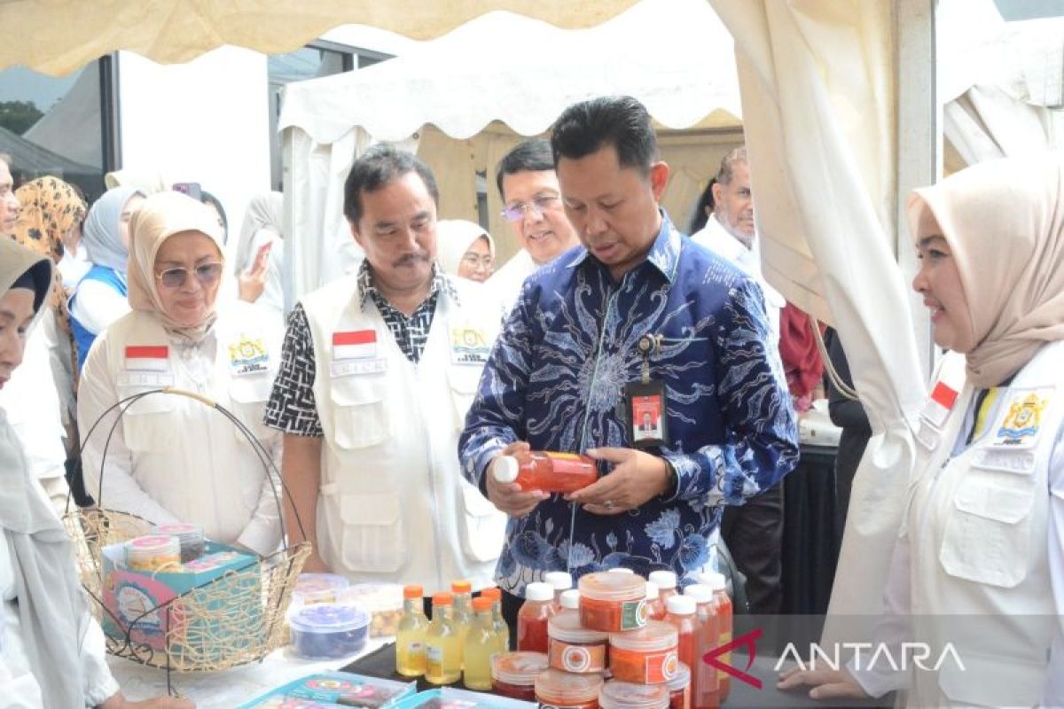 Kadin Kabupaten Bogor ikut kendalikan inflasi lewat pasar murah
