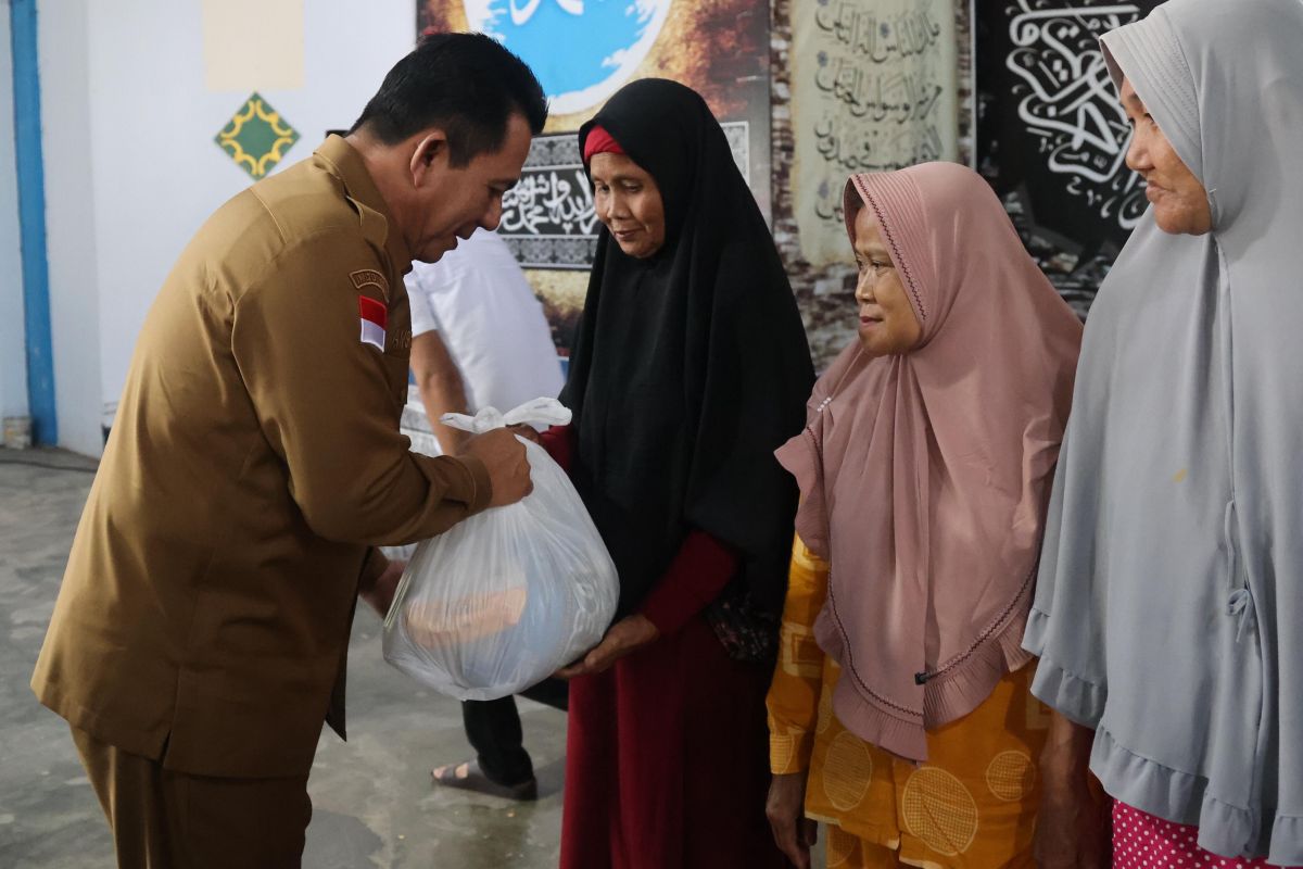 Pemprov Kepri salurkan 5.000 paket sembako ke warga Bintan