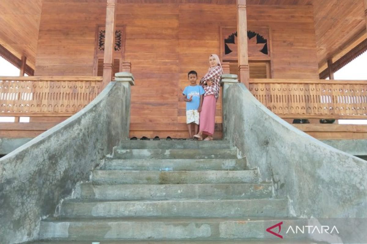 Rumah adat dijadikan wisata budaya tarik wisatawan