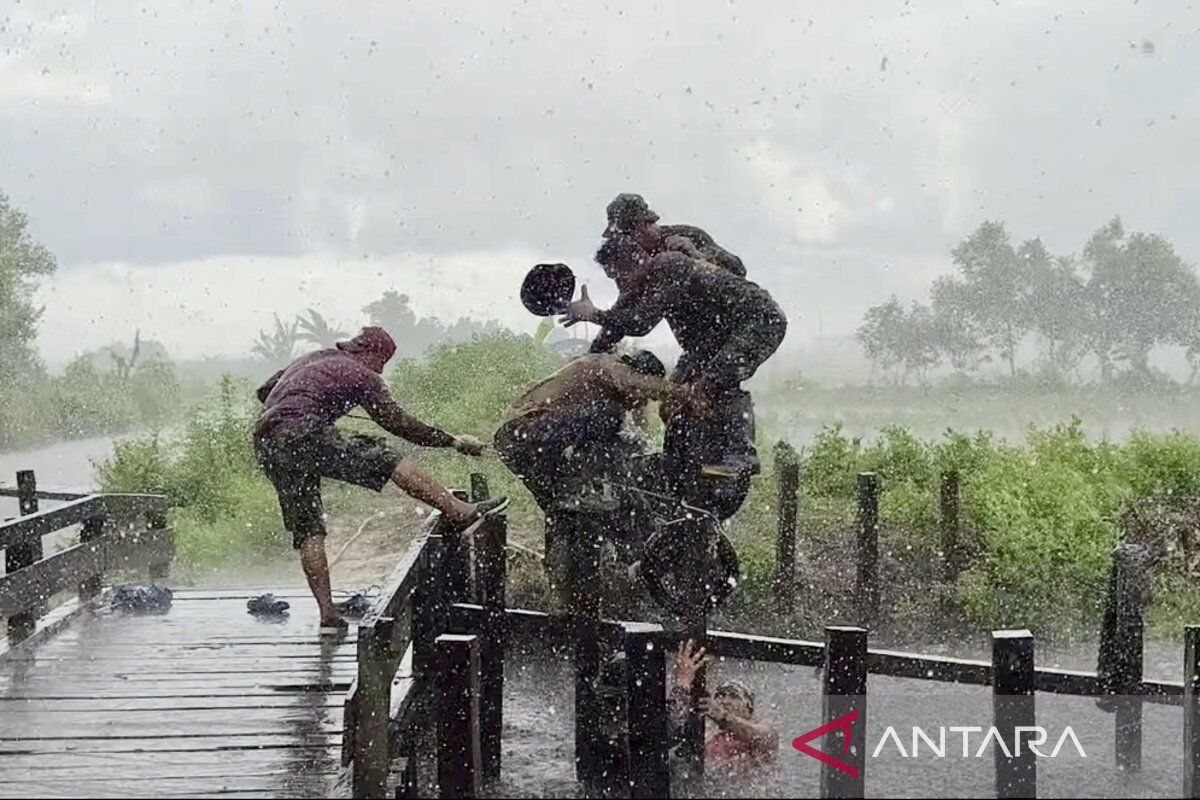 Bersatu padu membuka akses menuju penyangga pangan Banjarmasin