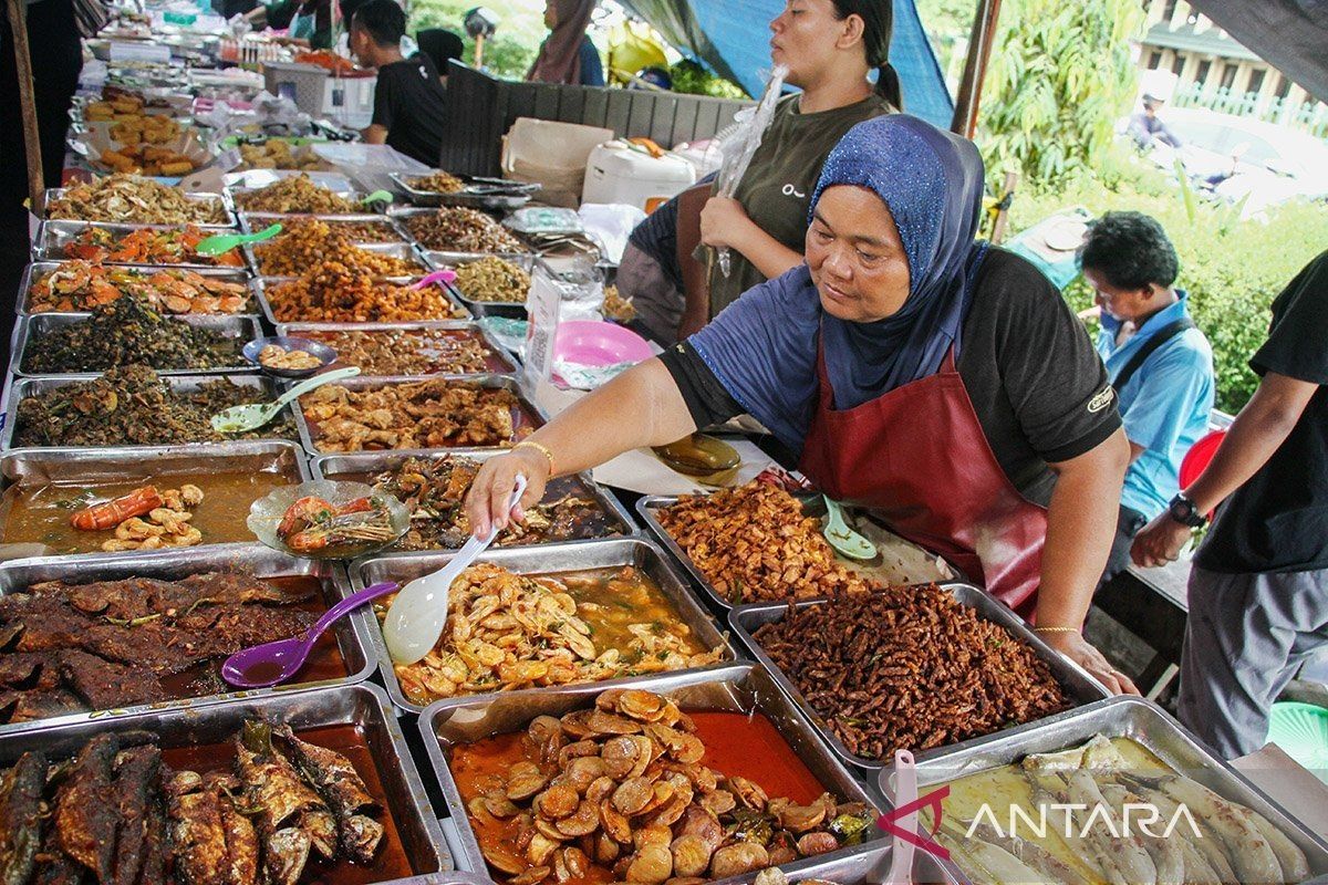 Memilih makanan untuk berbuka dan sahur agar tetap sehat selama Ramadhan