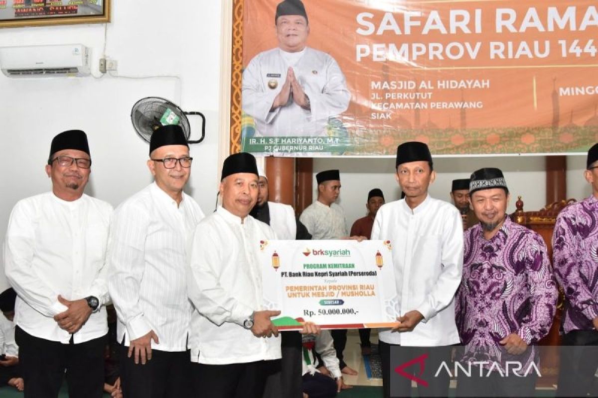 Safari Ramadhan di Siak, CSR BRK Syariah bawa berkah untuk Masjid Al Hidayah