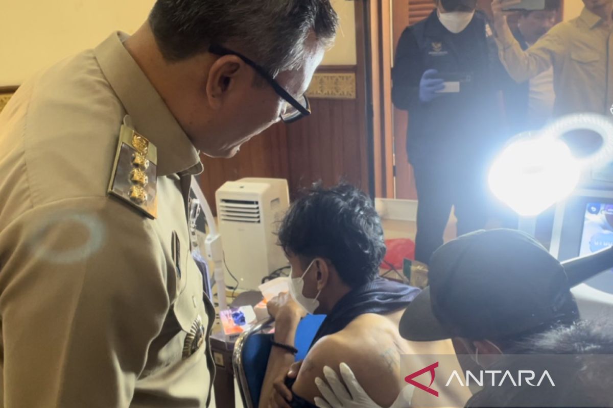 Peminat hapus tato capai 92 orang di Jakarta Pusat