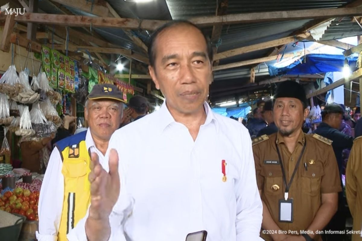 Presiden Jokowi sebut harga bawang putih di Banggai termasuk mahal