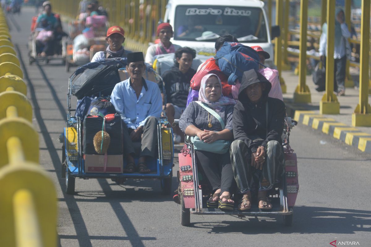 BPTD batasi kendaraan logistik penyeberangan Situbondo-Madura