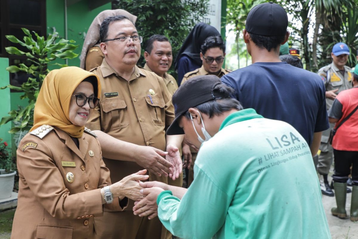 Kabar gembira bagi pejuang kebersihan di Pematangsiantar, upah naik