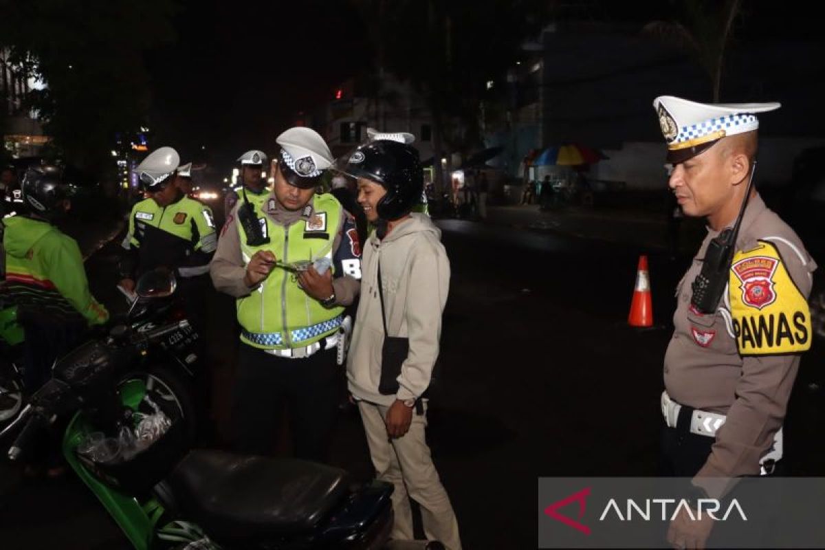 Polres Sukabumi Kota intensifkan pengamanan  saat buka puasa