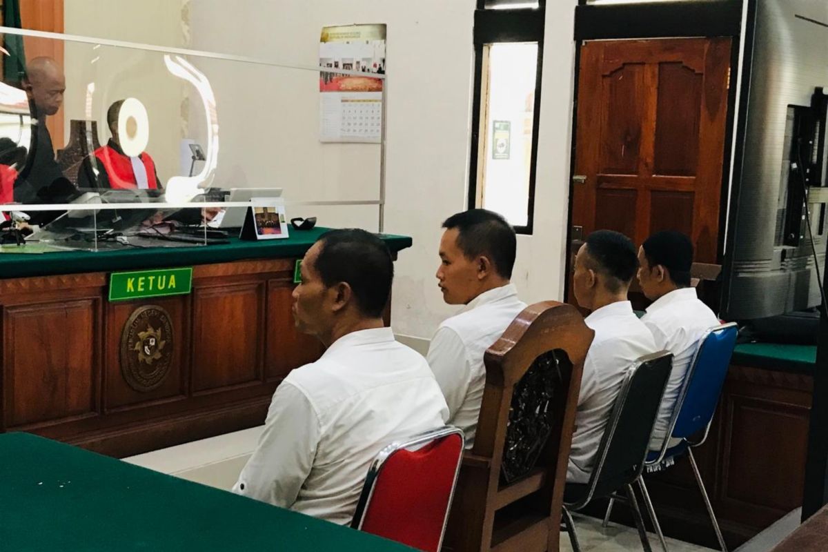 Jaksa tuntut empat penyerang Satpol-PP Denpasar penjara selama  2,5 tahun