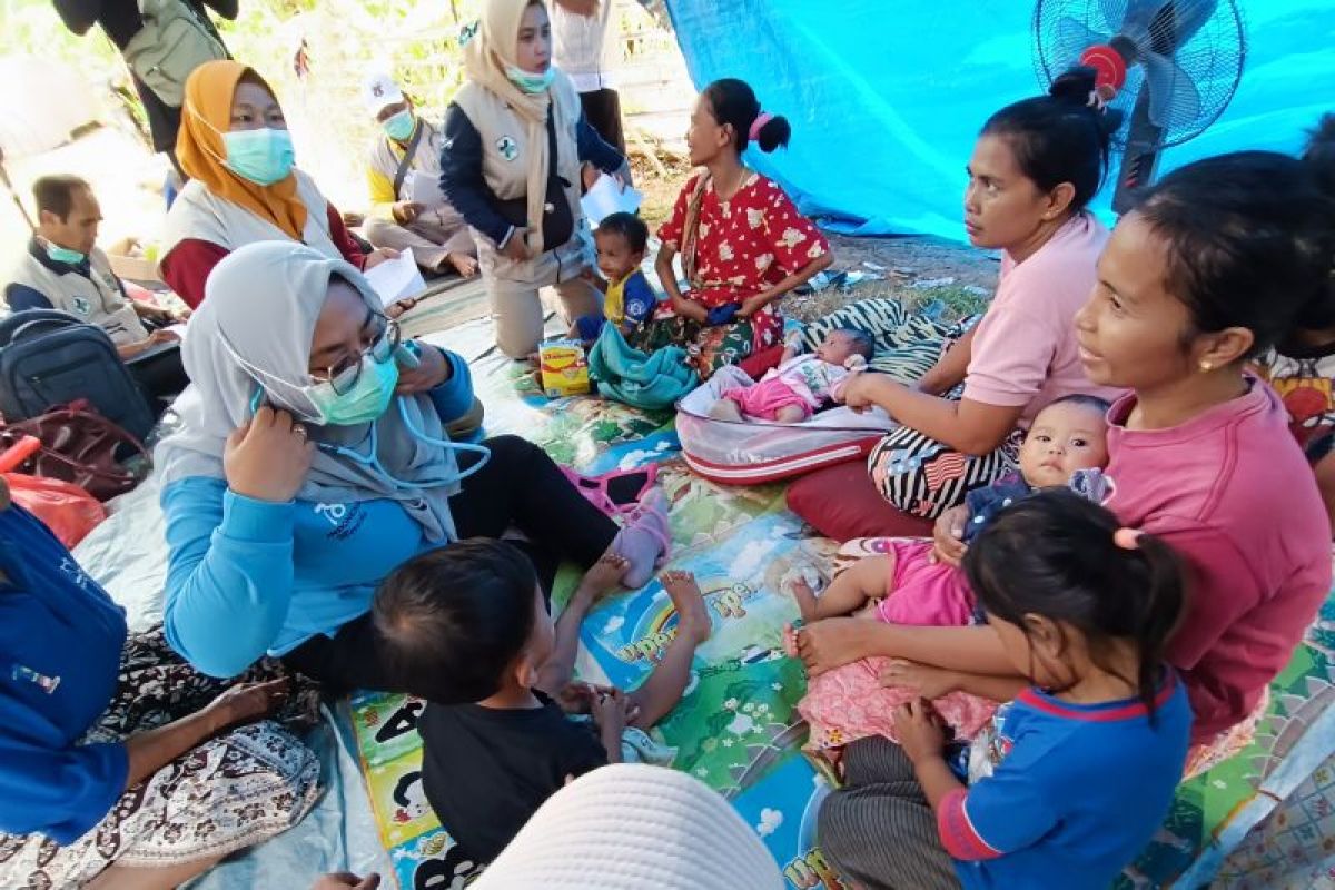 Dinkes Gresik beri pelayanan kesehatan keliling korban gempa Bawean