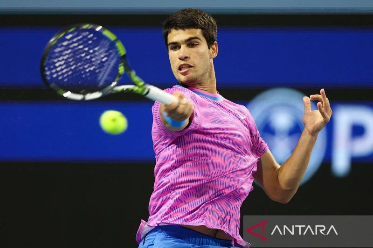 Carlos Alcaraz menembus perempat final Miami Open