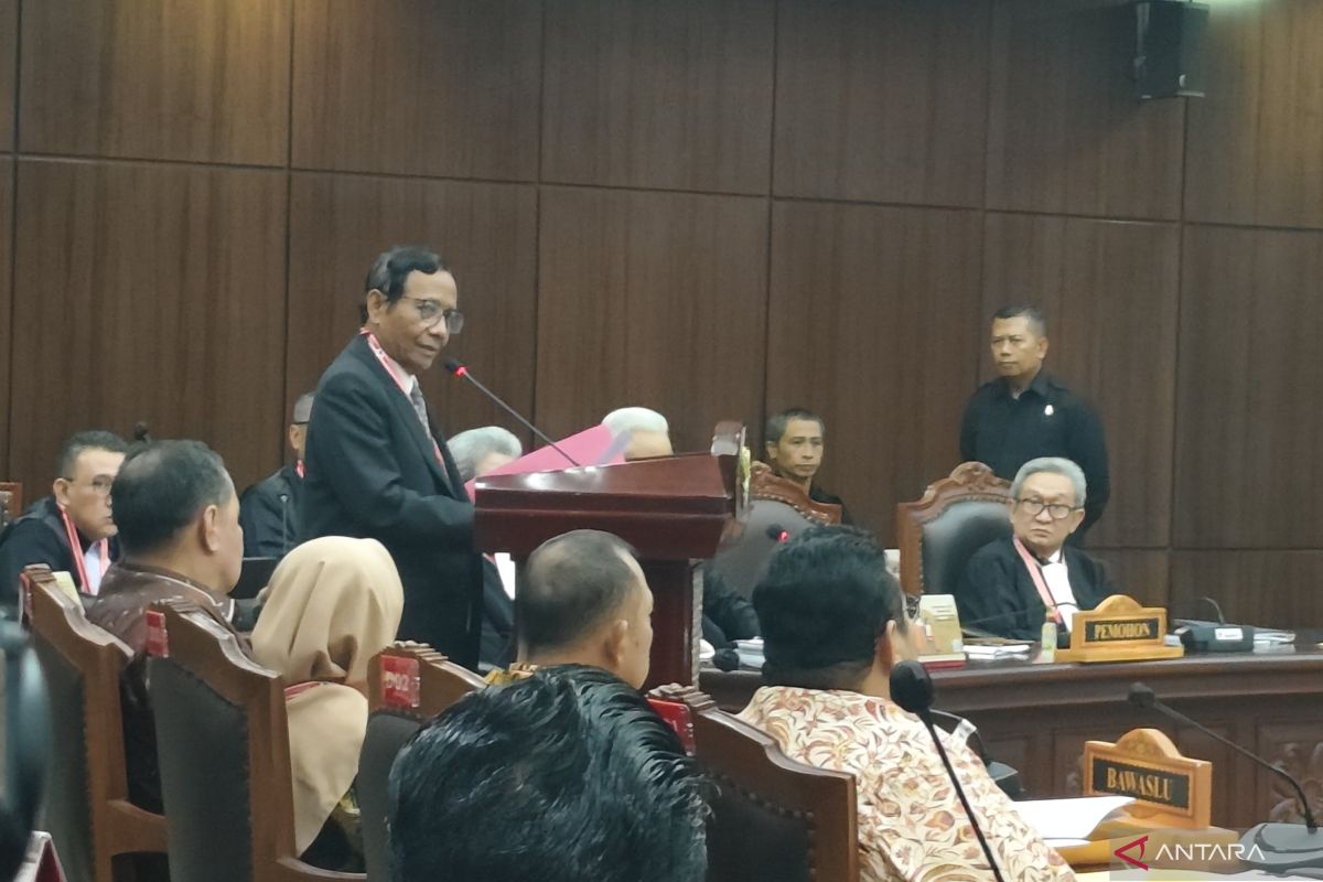 Mahfud berharap MK selamatkan masa depan demokrasi Indonesia