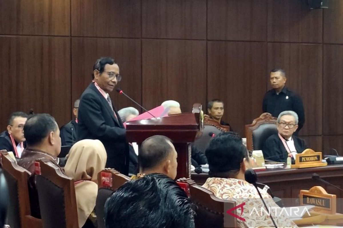 Mahfud berharap MK selamatkan masa depan demokrasi Indonesia