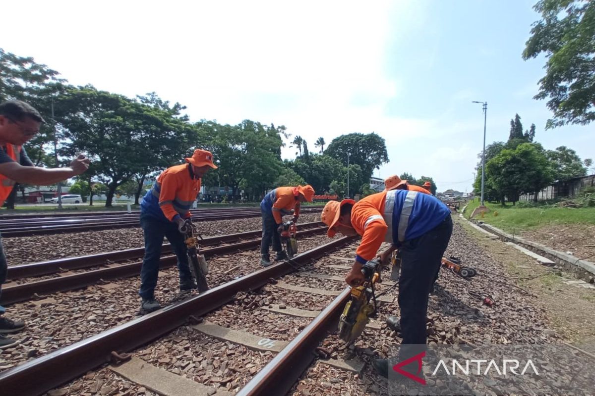 KAI Cirebon antisipasi 10 titik rawan bencana saat mudik Lebaran