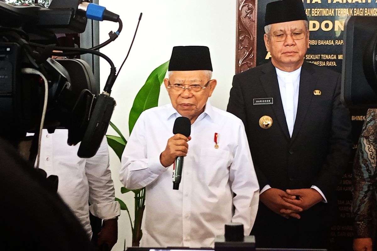 Vice President Amin pushes employers to pay Eid al-Fitr allowance