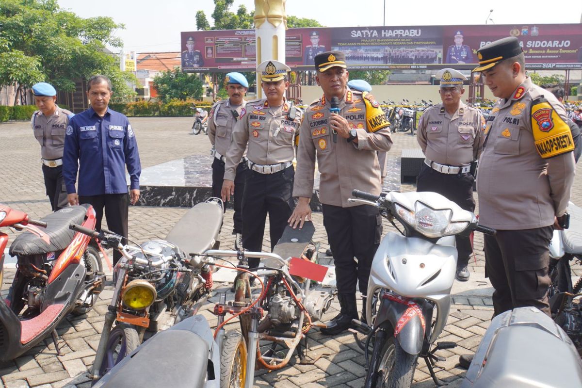 Polisi Sidoarjo sita 228 motor balap liar