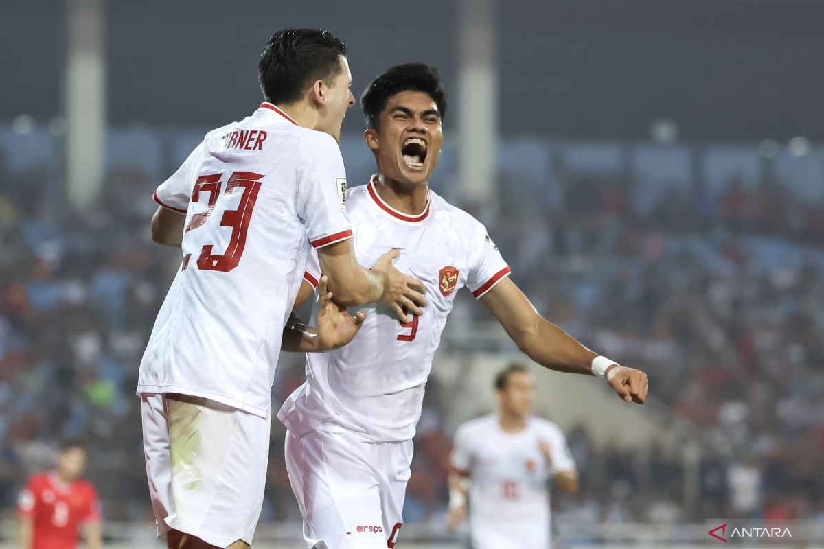 Timnas permalukan Vietnam 3-0 di Stadion My Dinh